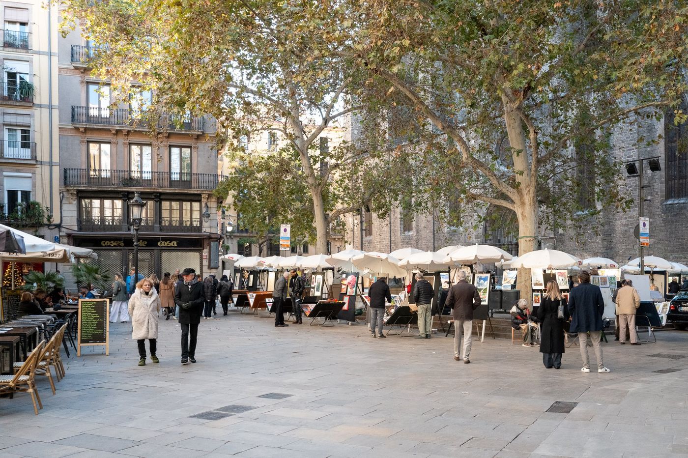 Open-air market under the trees of La Rambla, Barcelona