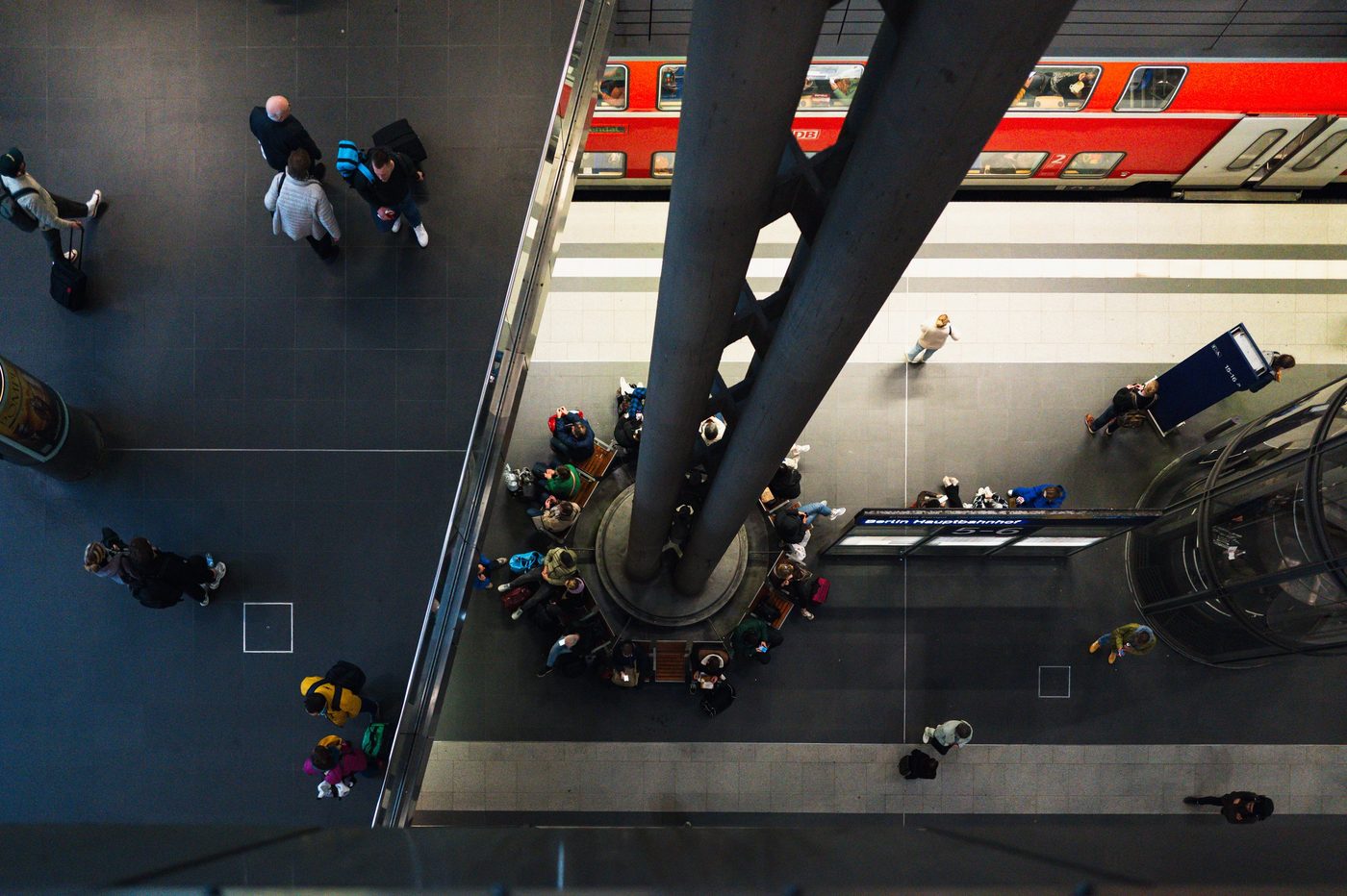 High-angle view of a circular bench around a pillar, platform of the central station, Berlin