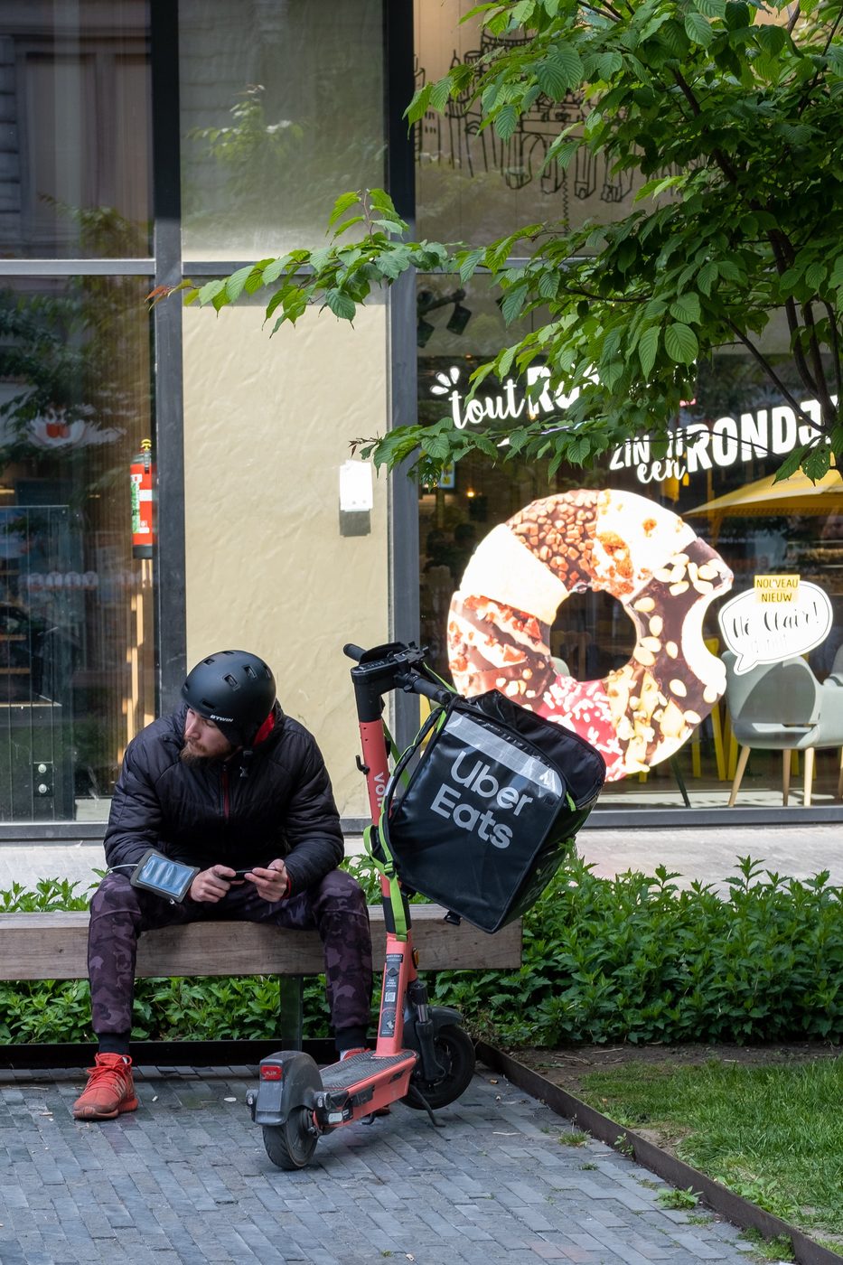 Street photography in Brussels, view 005