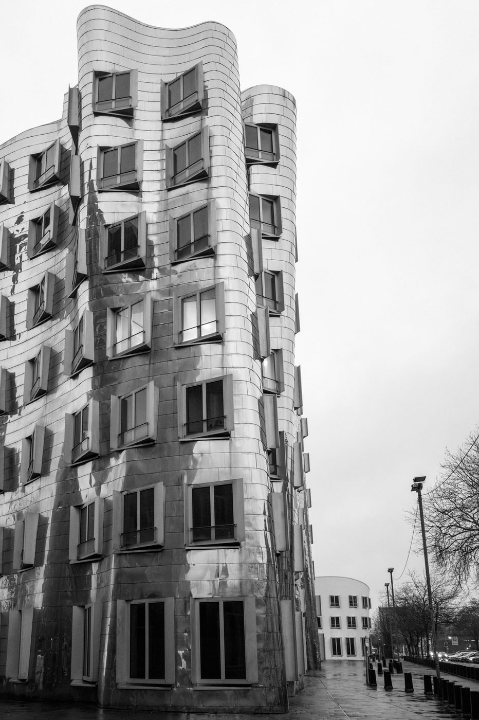 Wavy metal facade with protruding windows in the media district, Düsseldorf