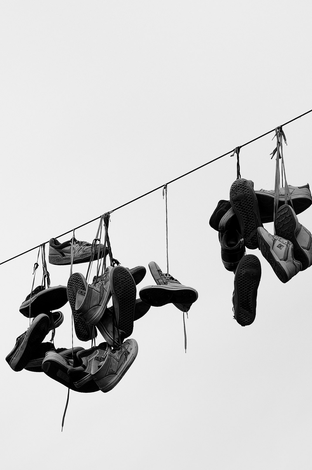 Chaussures suspendues a un fil electrique, Eindhoven
