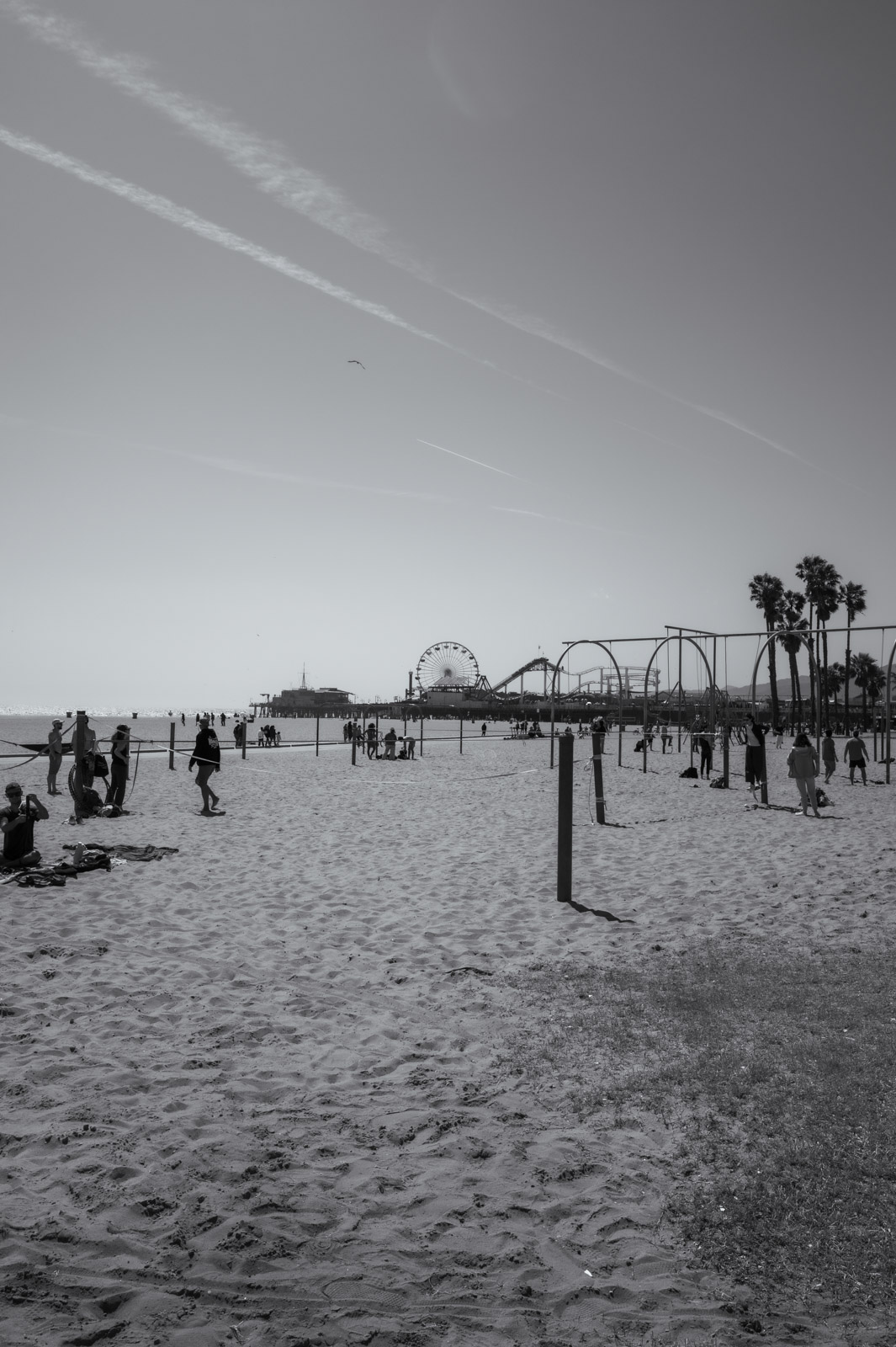 Aerial view of the pier and its fairground rides, Los Angeles