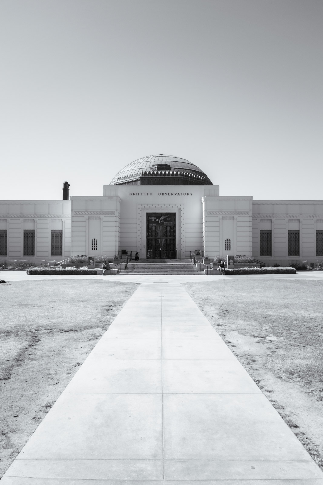 Neoclassical facade of the Griffith Observatory, Los Angeles