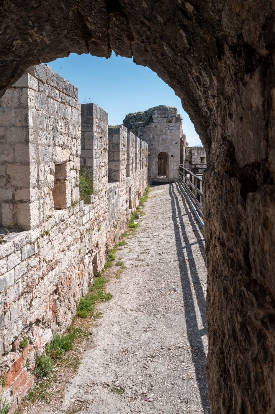 Walkway between the ruined ramparts of the fortress, Trogir
