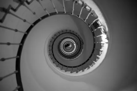 Escalier en colimacon vu depuis le sommet du phare, Casablanca